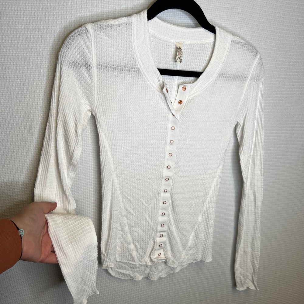 Intimately Free People White Waffle Knit Thermal Henley Rose Gold Snaps Small